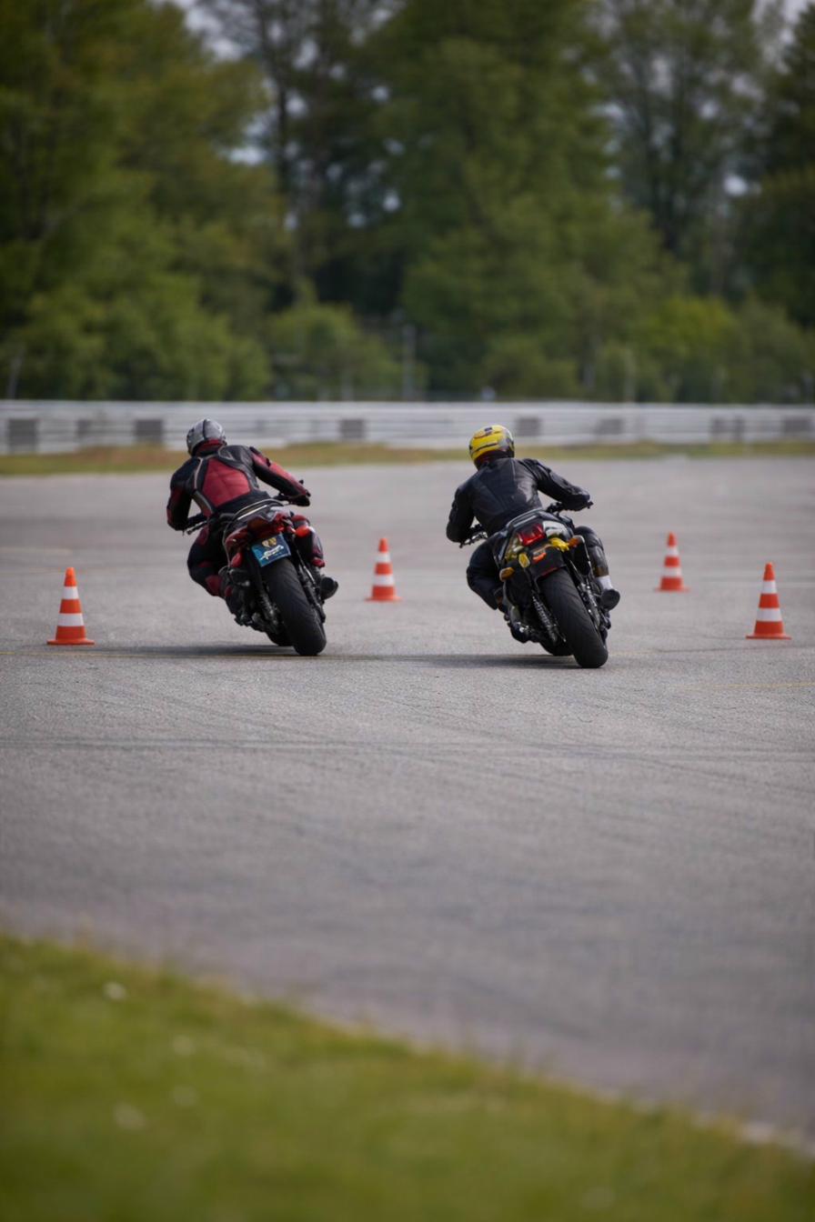 Bremstraining mit Pylonen